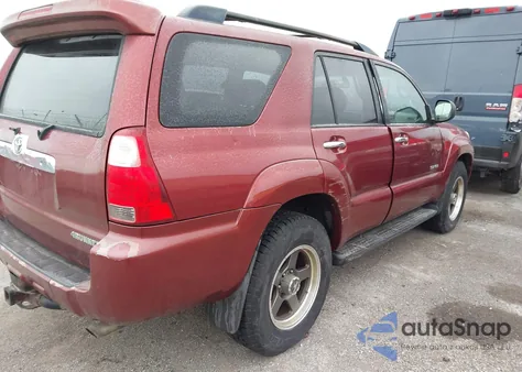 2006 Toyota 4Runner Sr5 V8 z USA, uszkodzony, nr VIN JTEBT14R568030938